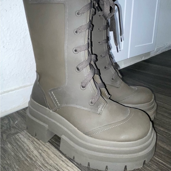 Size 5 Zara boots never used ! - Picture 3 of 3